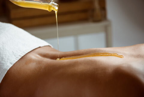 Aroma oil massage